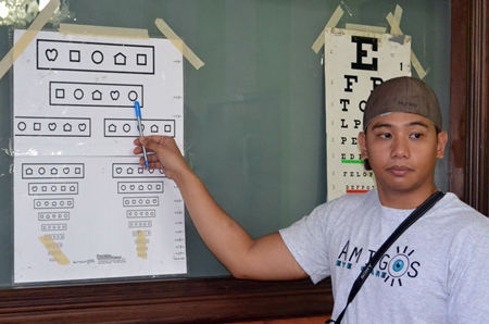 The volunteers from Amigos Eye Care gave up their time to travel to Pattaya.